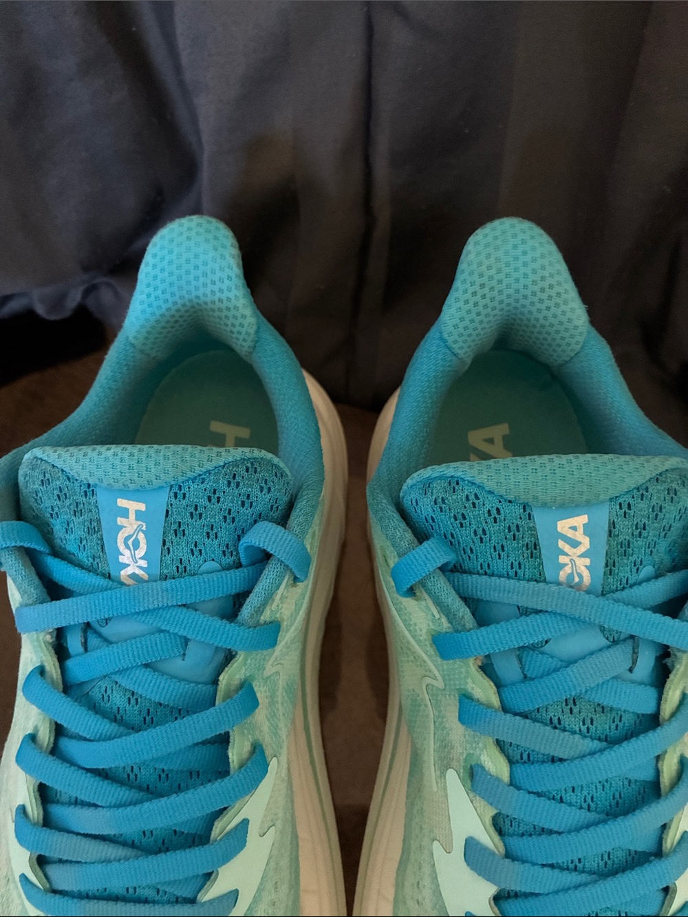 HOKA CLIFTON 10 SKYWARD BLUE. WOMENS SIZE 7 D - Picture 6 of 13